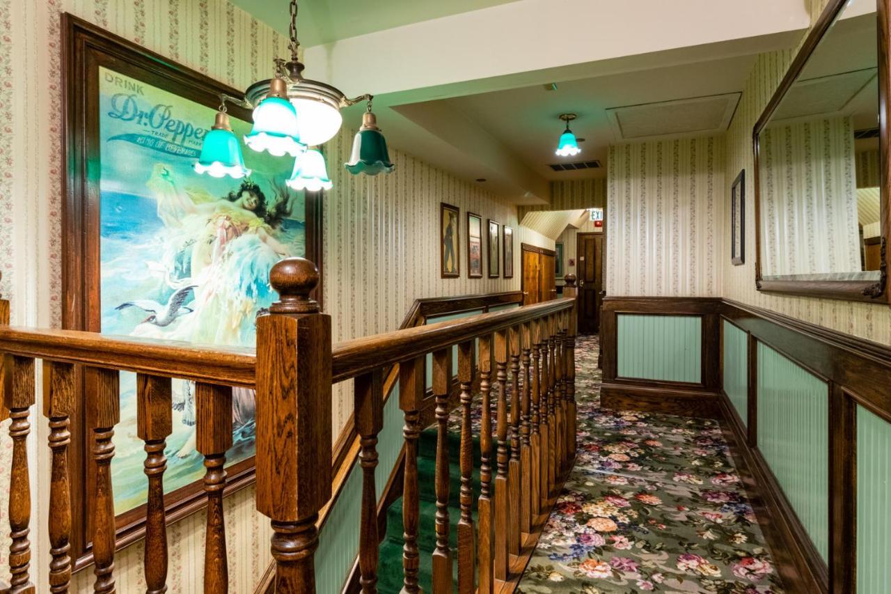 Saddleback Inn At Лейк-Эрроухед Экстерьер фото